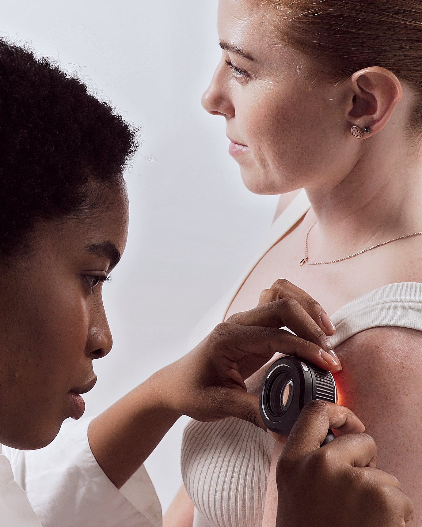 DL4 being used on patient