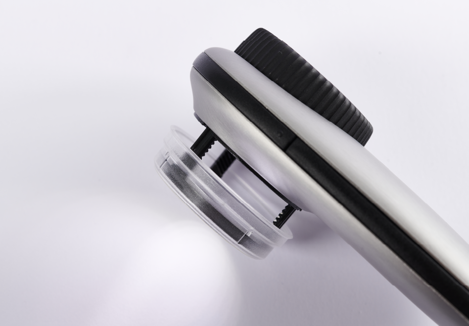 DermLite DL200 Hybrid with IceCap infection control cap