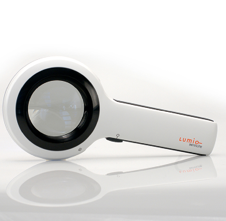 DermLite Lumio dermatoscope side view