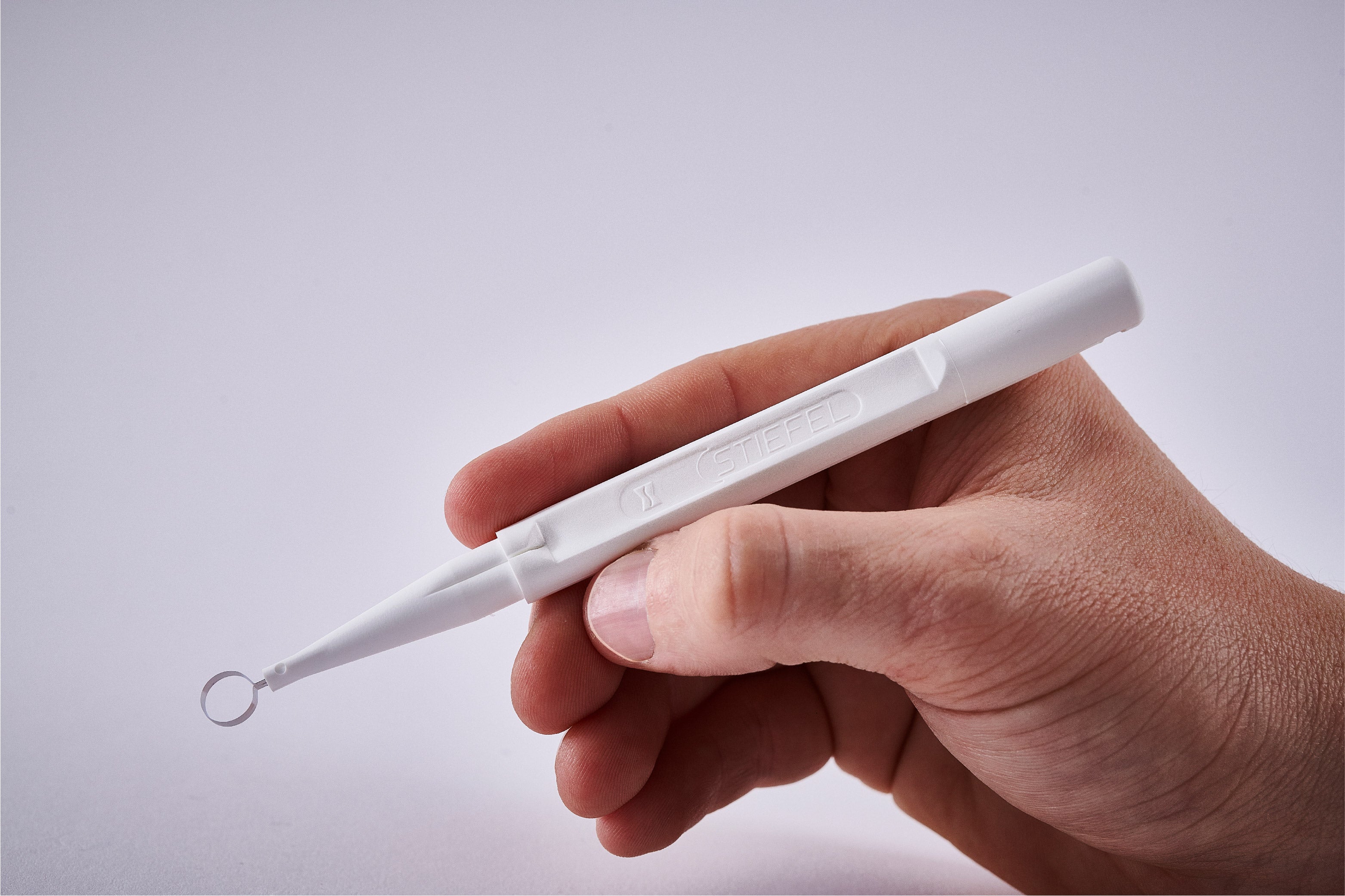 Stiefel curette being held