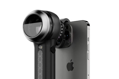 DermLite DL5 dermatoscope with MCC connection kit used on a iPhone.