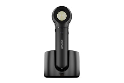 DermLite DL5 dermatoscope with charging base.