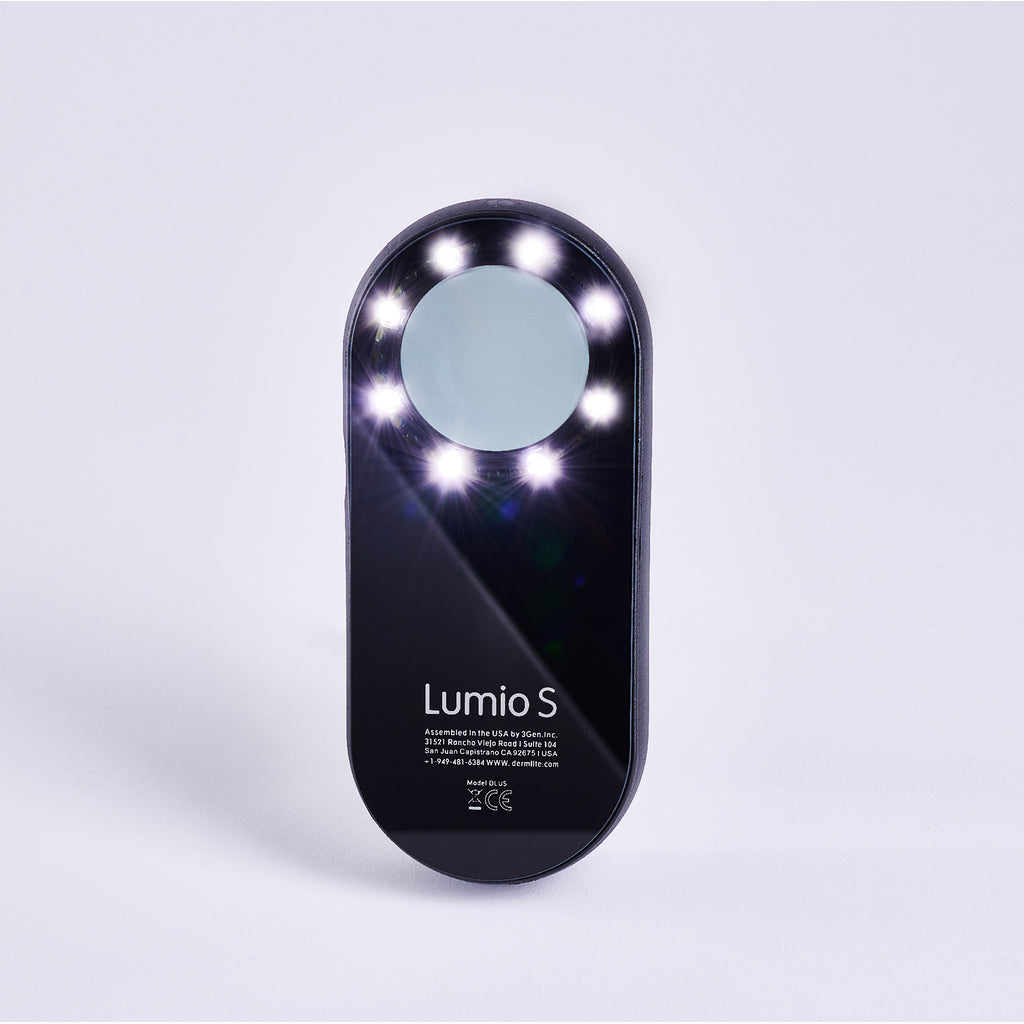 DermLite Lumio S dermatoscope with LED's on.